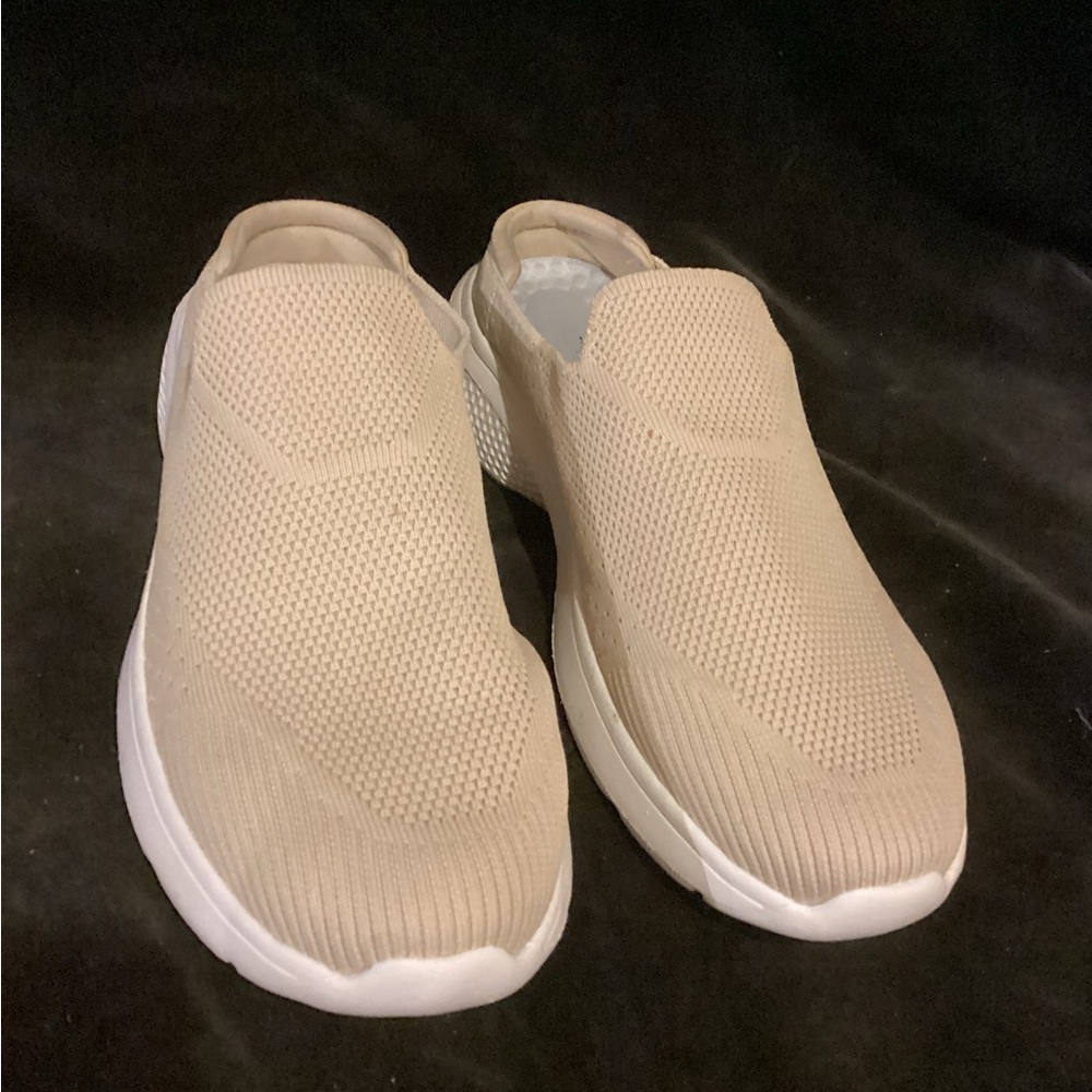 Dream Pairs Women’s Sneakers Knit Lightweight size 9